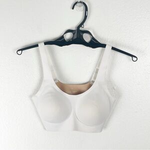 KNIX White Luxelift Seamless Pullover Adjustable Straps Padded Bra, Size Small